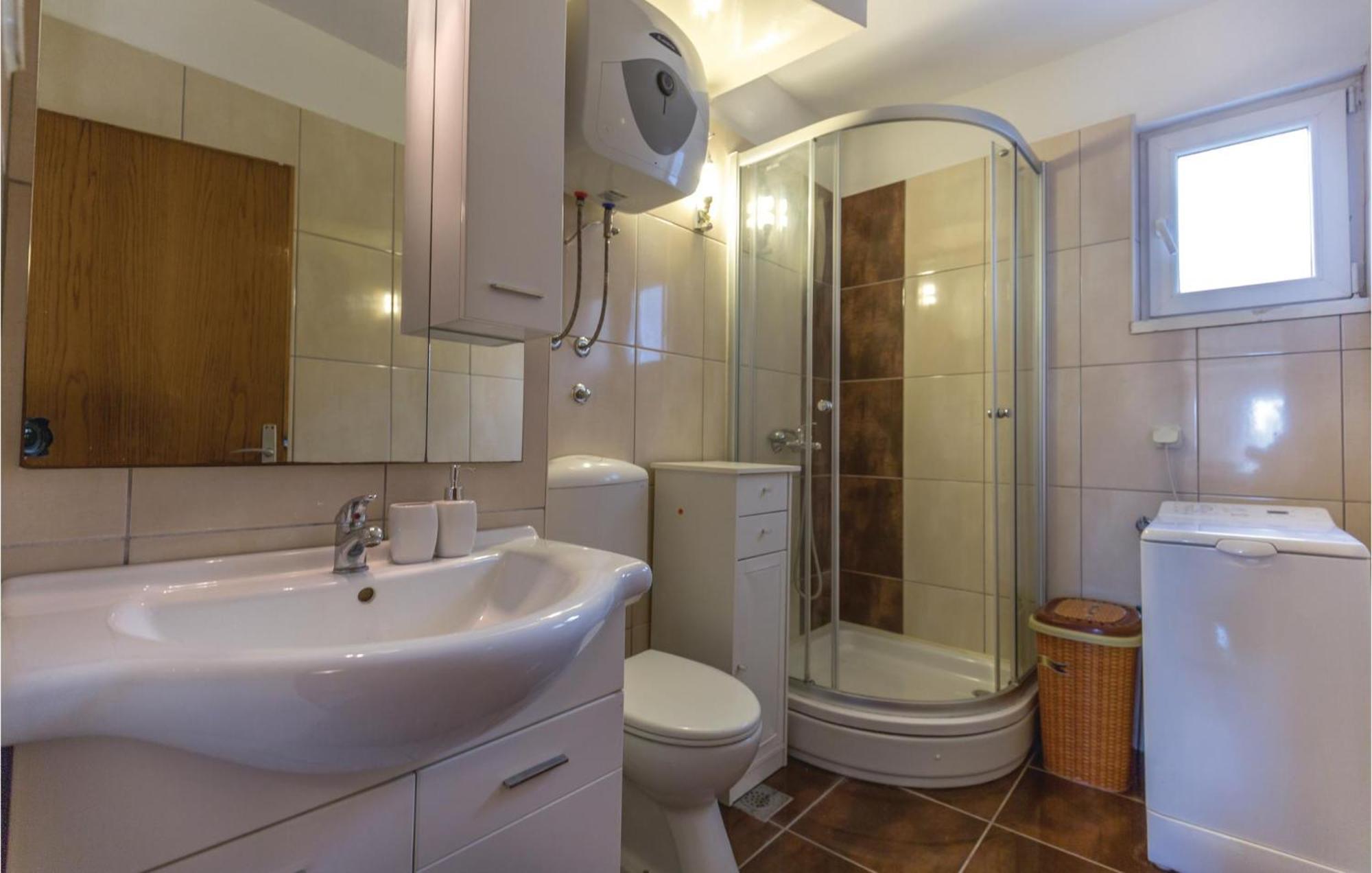 Awesome Apartment In Ploce With Kitchen Exterior foto